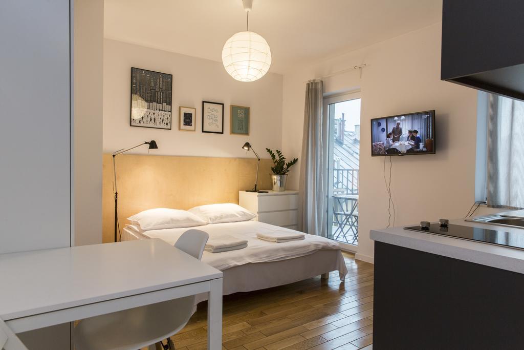 Apartment Udanypobyt Studio Rejtana 11